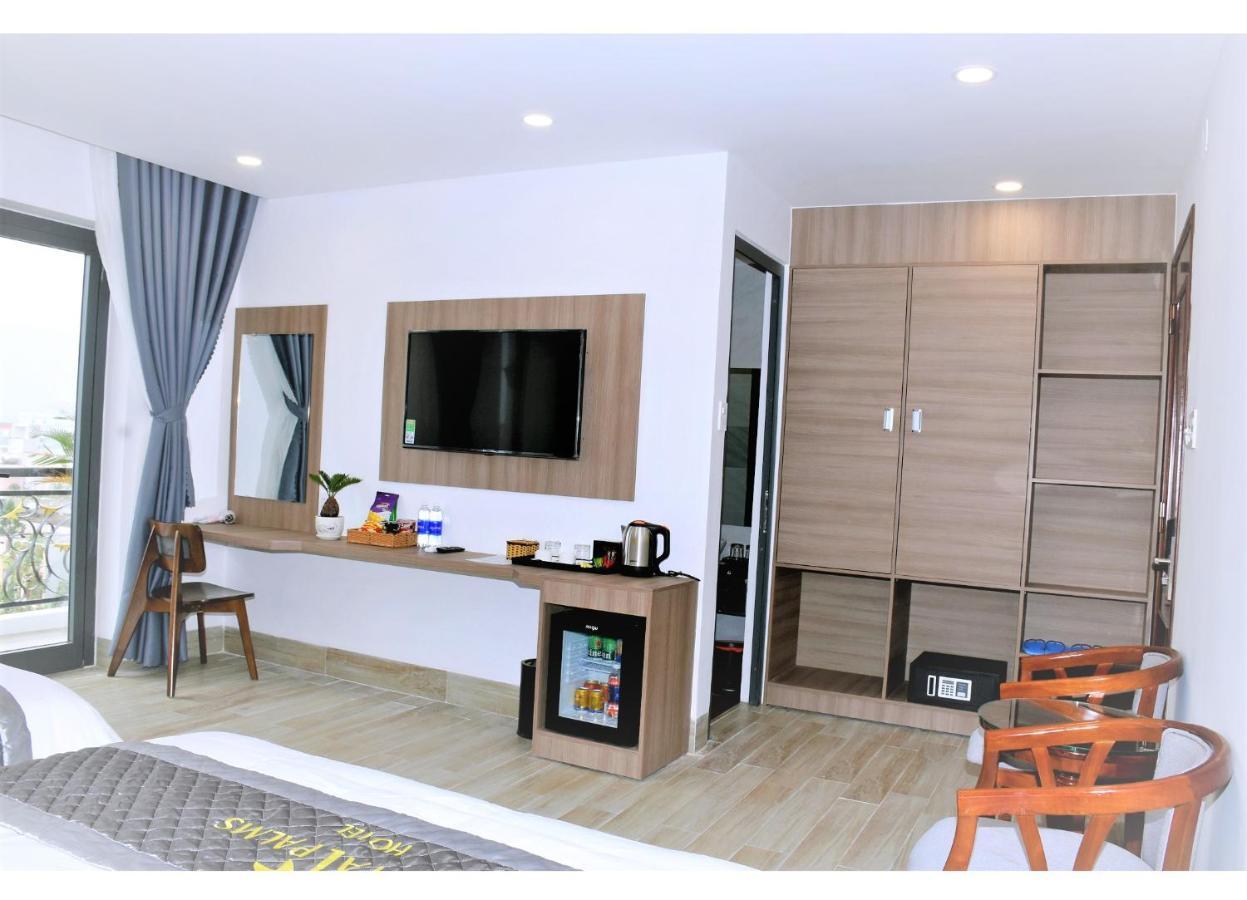 Royal Palms Hotel Туй Хоа Екстериор снимка