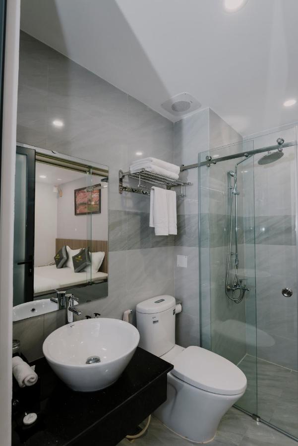Royal Palms Hotel Туй Хоа Екстериор снимка