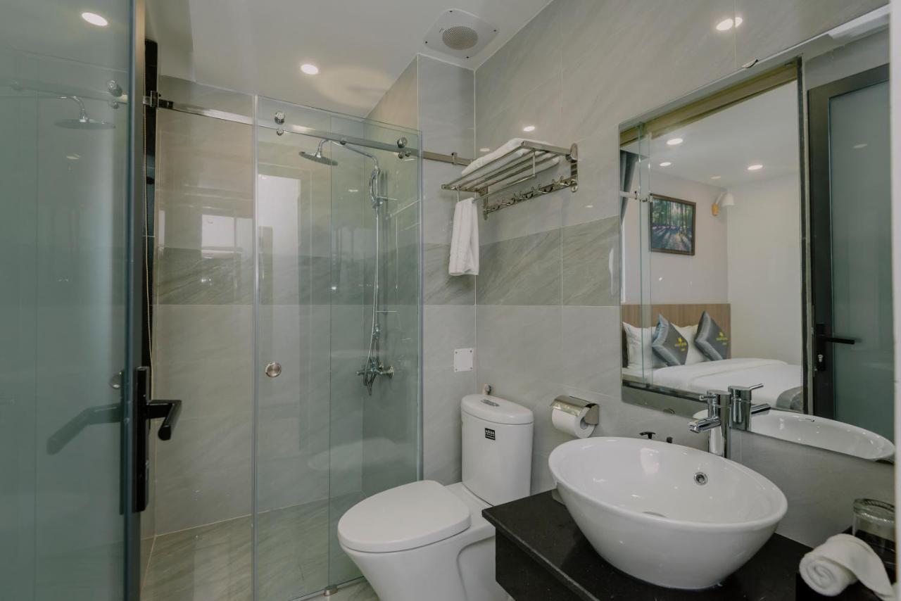 Royal Palms Hotel Туй Хоа Екстериор снимка