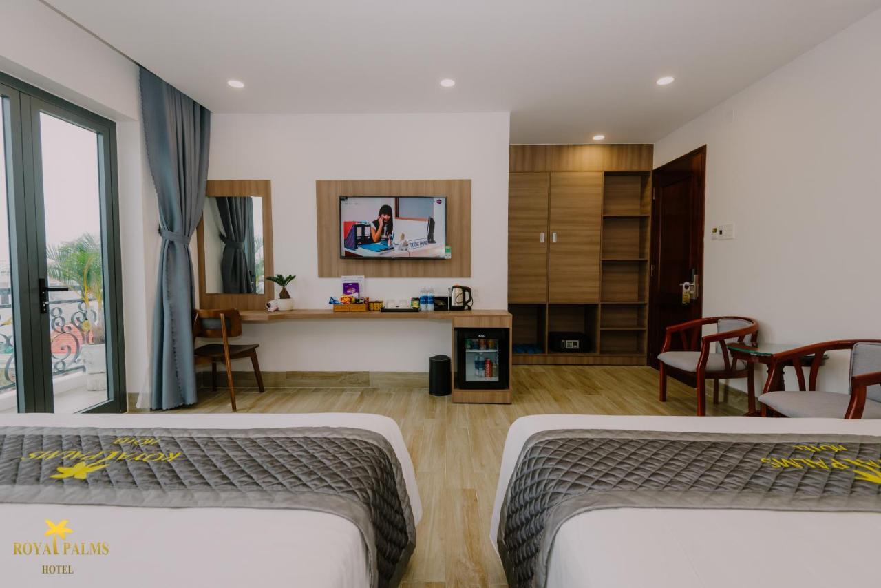 Royal Palms Hotel Туй Хоа Екстериор снимка