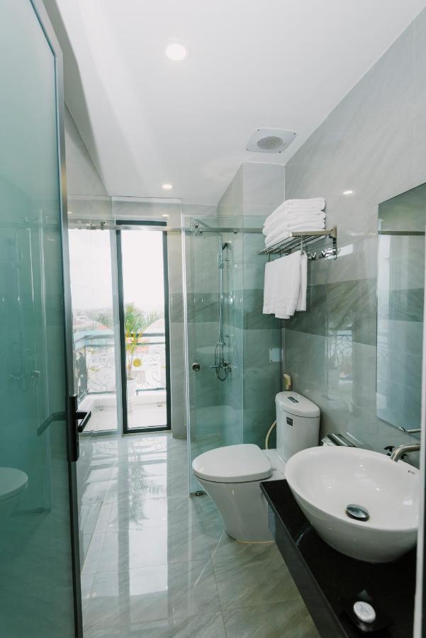 Royal Palms Hotel Туй Хоа Екстериор снимка