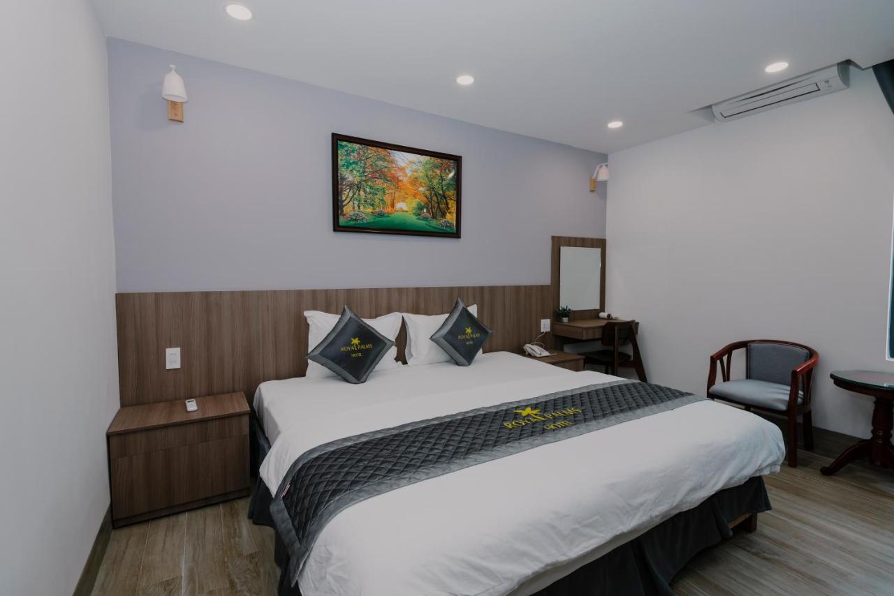 Royal Palms Hotel Туй Хоа Екстериор снимка