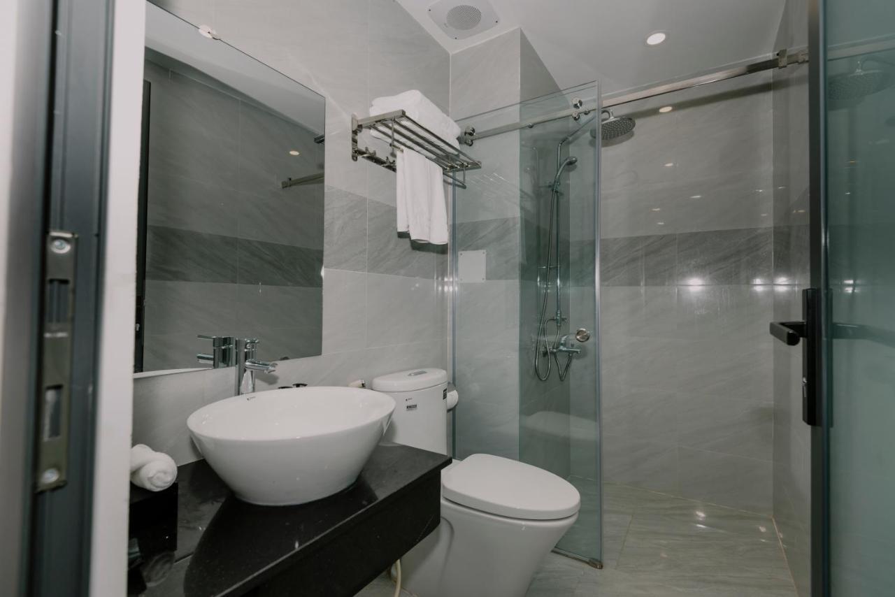 Royal Palms Hotel Туй Хоа Екстериор снимка