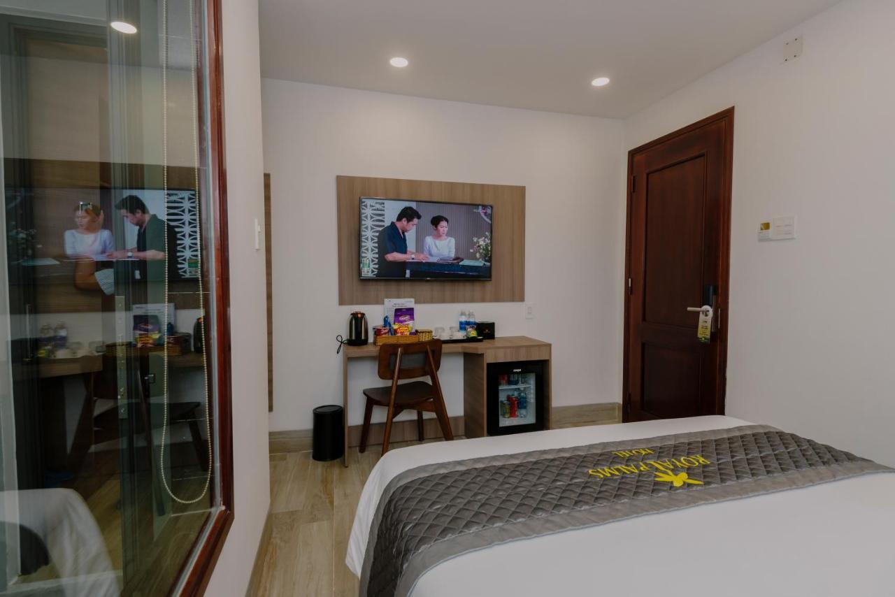 Royal Palms Hotel Туй Хоа Екстериор снимка